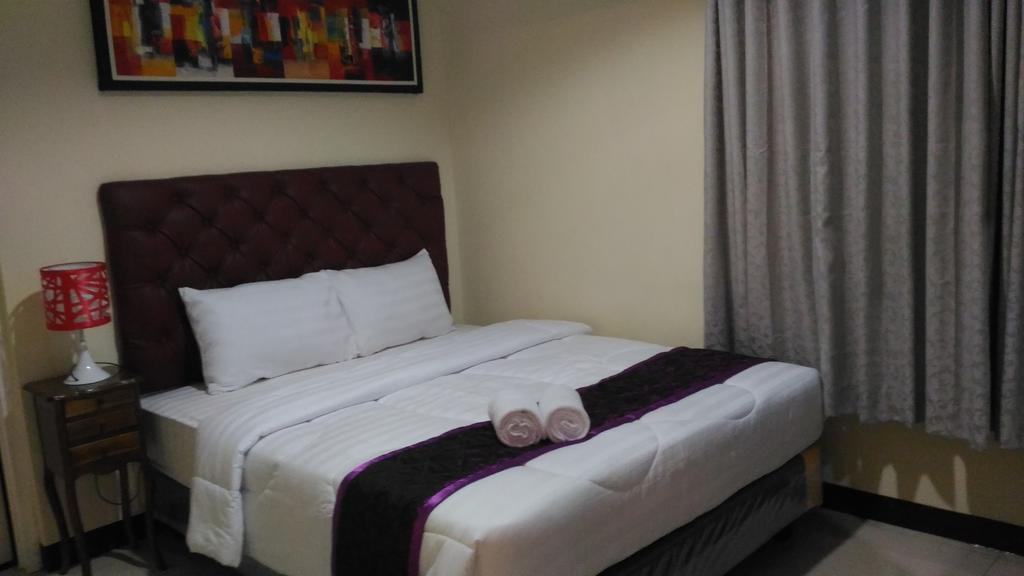 Diponegoro House Hotel Salatiga Kültér fotó